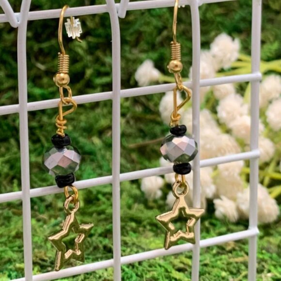 Handmade Gold Star Dangle Earrings - Picture 1 of 2